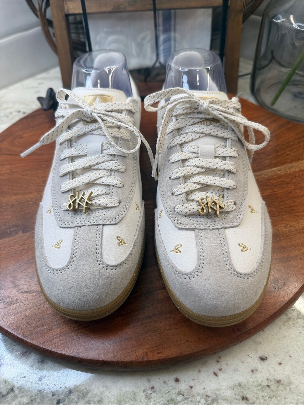 SKECHERS WOMEN'S JGOLDCROWN: HOTSHOT- PAINT THE TOWN SHOE - NWOT